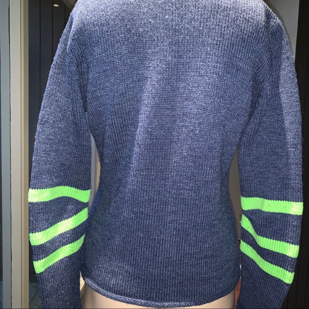 Y2K Urban Outfitters x Bulldog brand Sweater - Picture 2 of 7